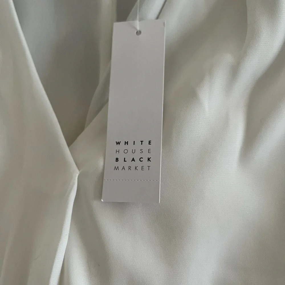 White House Black Market V-Neck Sleeveless White Blouse NWT! - Picture 5 of 11